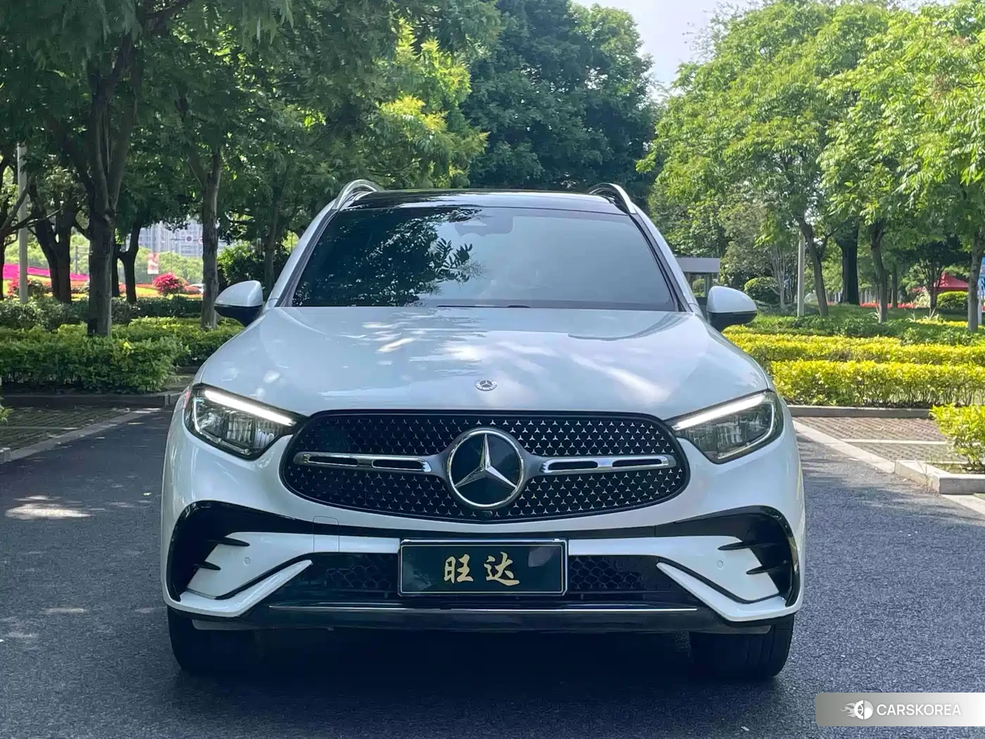 Mercedes-Benz GLC 2023 Белый из Китая, фото 4