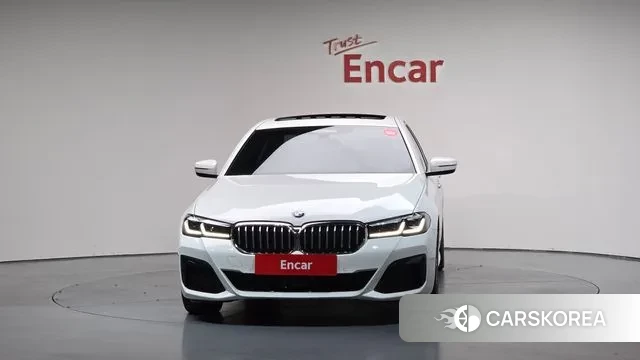 BMW 5 Series (G30) id 3355764 из Кореи 13