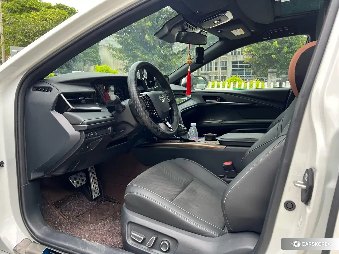 Toyota Camry 2025 Белый из Китая, фото 3