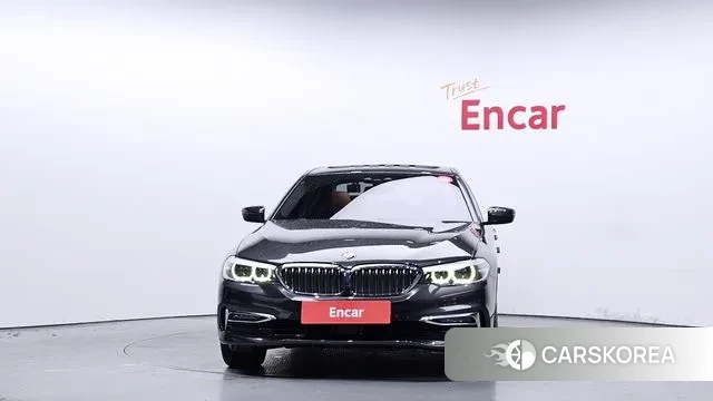 BMW 5 Series (G30) id 3484420 из Кореи 13