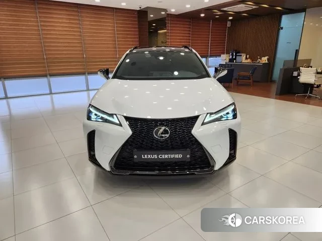 Lexus UX300h id 3674587 из Кореи 8