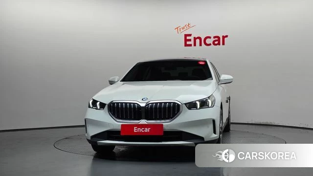 BMW 5 Series (G60) id 4696299 из Кореи 23
