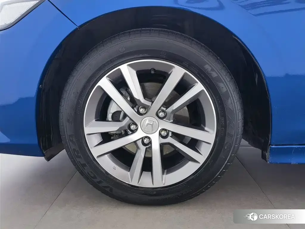 Honda Civic id 4547995 из Китая 17