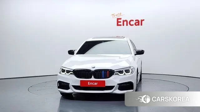 BMW 5 Series (G30) id 3526026 из Кореи 13