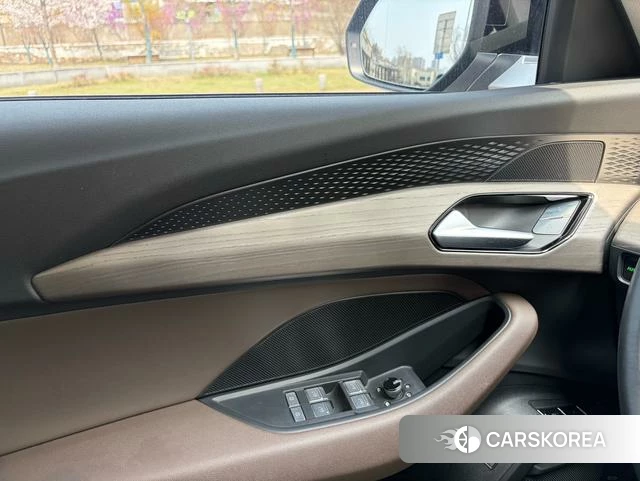 Audi Q6 id 4256915 из Китая 8