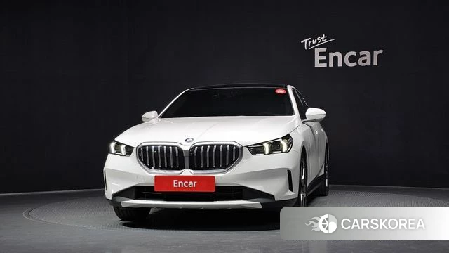 BMW 5 Series (G60) id 4342702 из Кореи 23