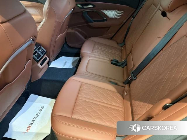 Audi Q5L 2026 Черный из Китая, фото 3