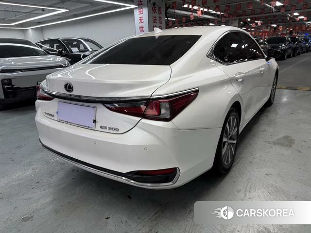 Lexus ES 2021 Белый из Китая, фото 5