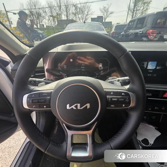 Kia The New K5 3rd generation 2025 Белый из Кореи, фото 3