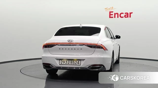 Hyundai The New Grandeur IG id 4423601 из Кореи 22