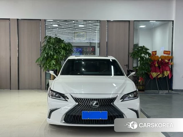 Lexus ES 2021 Белый из Китая, фото 3