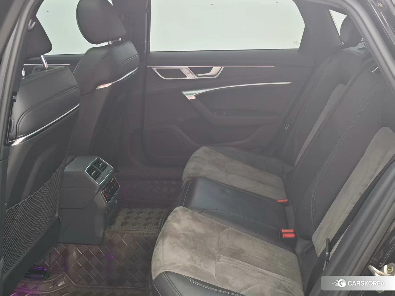 Audi A6L id 4510372 из Китая 14