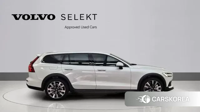 Volvo V60 Cross-Country 2nd Generation id 3415287 из Кореи 13