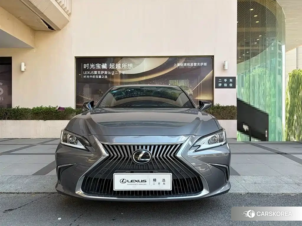 Lexus ES id 4576834 из Китая 8