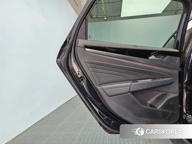 Volkswagen Passat id 4261288 из Китая 14
