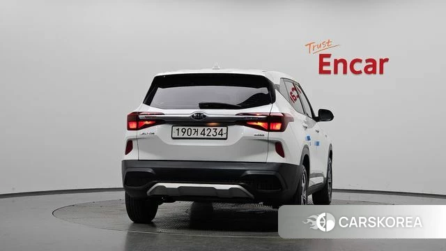 Kia Seltos id 4446474 из Кореи 23