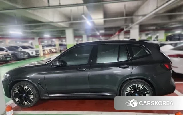 BMW iX3 2023 Серый из Кореи, фото 3