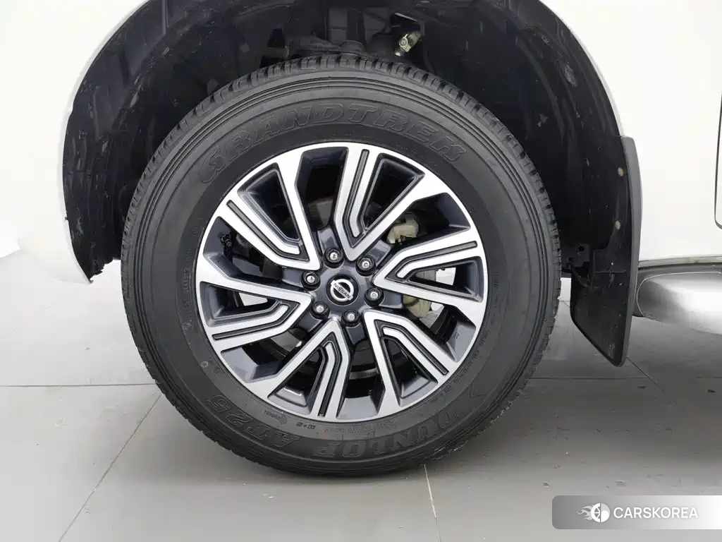 Nissan Terra id 4583728 из Китая 17