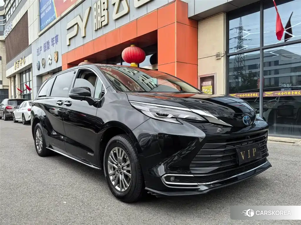Toyota Sienna 2022 Черный из Китая, фото 3