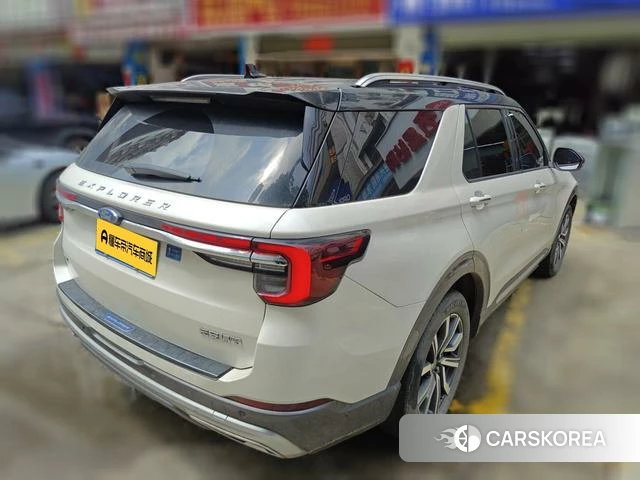 Ford Explorer 2023 Белый из Китая, фото 3