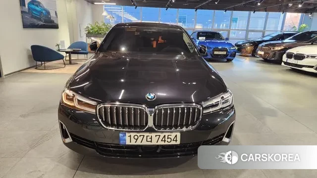 BMW 5 Series (G30) id 3452720 из Кореи 11