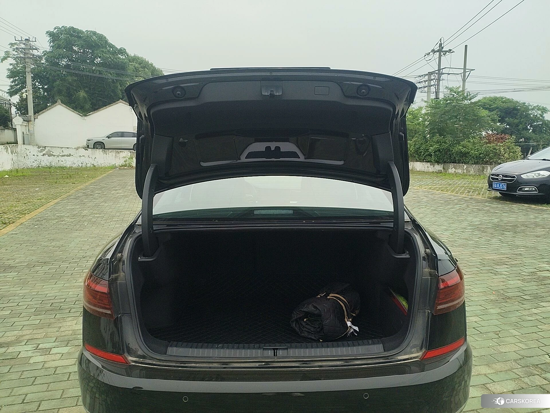 Volkswagen Passat id 4515185 из Китая 14