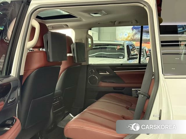 Lexus LX 2021 Белый из Китая, фото 6