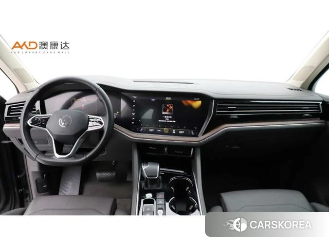 Volkswagen Touareg 2021 Темно-серый из Китая, фото 3