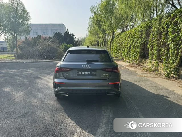 Audi A3 2021 Темно-серый из Китая, фото 3