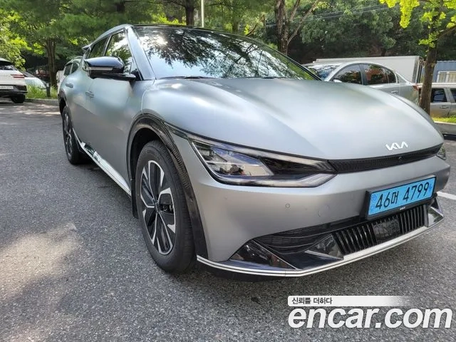 Kia EV6 2022 Серебристо-серый из Кореи, фото 6