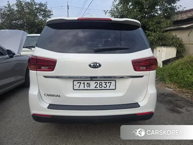Kia The New Carnival id 3236303 из Кореи 8