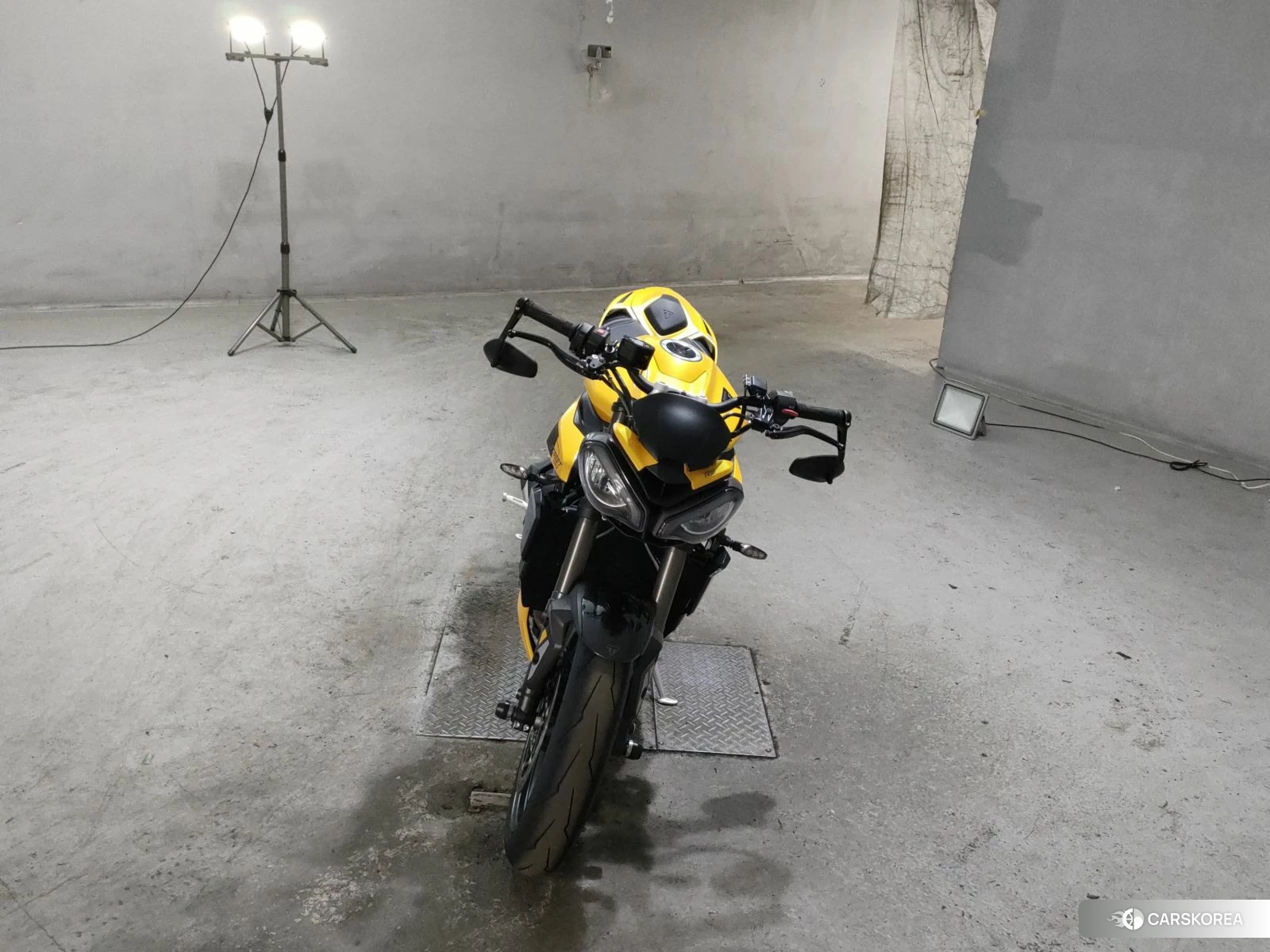 Triumph STREET TRIPLE 765 RS 2025 из Японии, фото 4