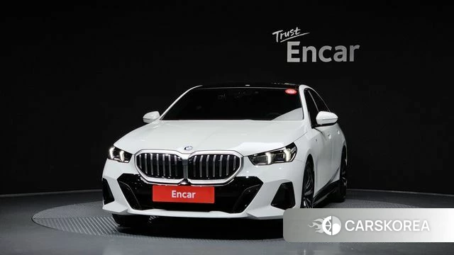 BMW 5 Series (G60) id 4468394 из Кореи 23