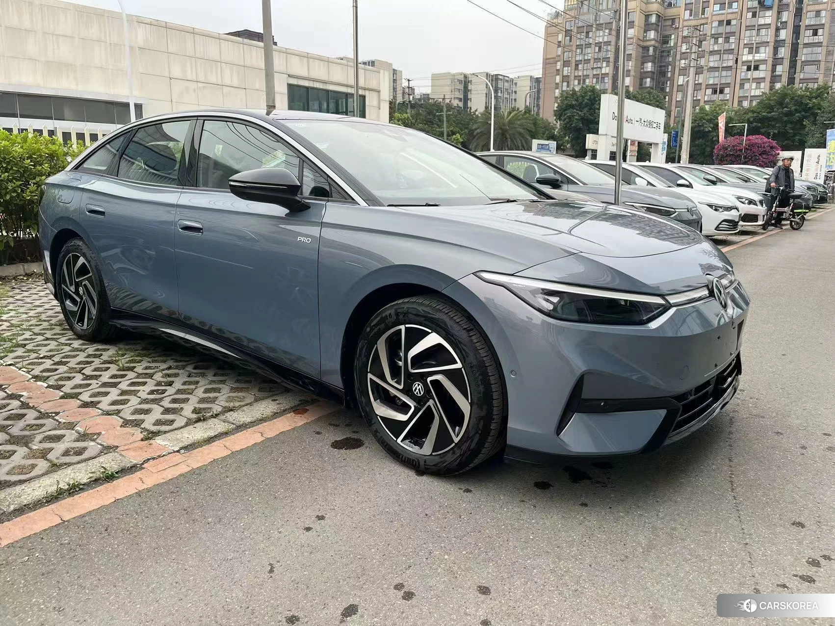Volkswagen ID.7 VIZZION 2023 Синий из Китая, фото 3