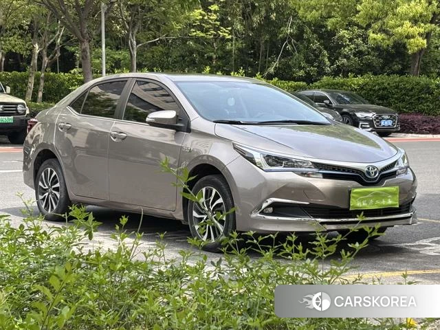 Toyota Corolla dual engine E+ 2022 Серебристо-серый из Китая, фото 5