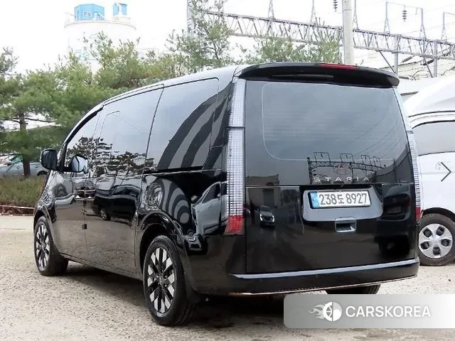 Hyundai Staria 2024 Черный из Кореи, фото 3