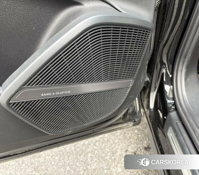 Audi Q5L id 4341782 из Китая 8