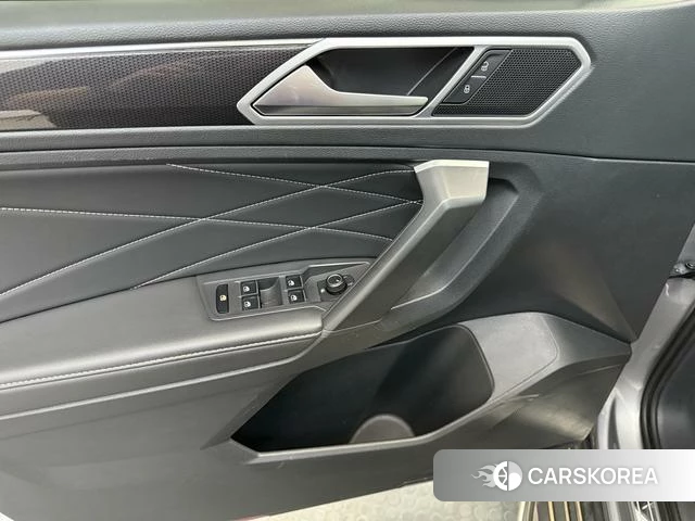 Volkswagen Tiguan L id 4271367 из Китая 15