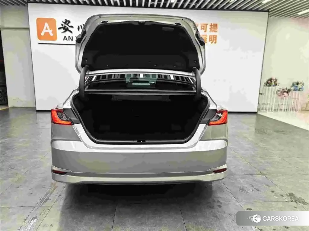 Toyota Camry id 4538586 из Китая 16