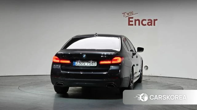 BMW 5 Series (G30) id 3859795 из Кореи 13