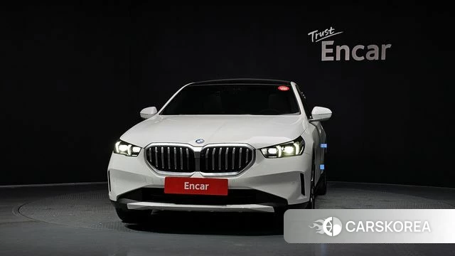 BMW 5 Series (G60) id 4548652 из Кореи 23