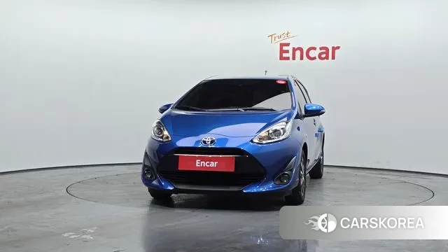 Toyota Prius C id 3761319 из Кореи 13