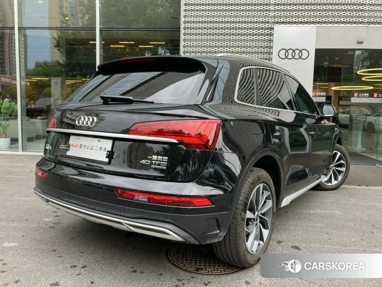 Audi Q5L 2021 Черный из Китая, фото 5