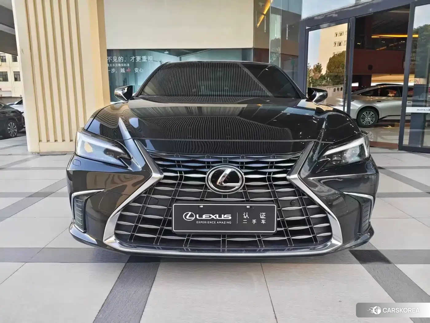 Lexus ES 2025 Черный из Китая, фото 3