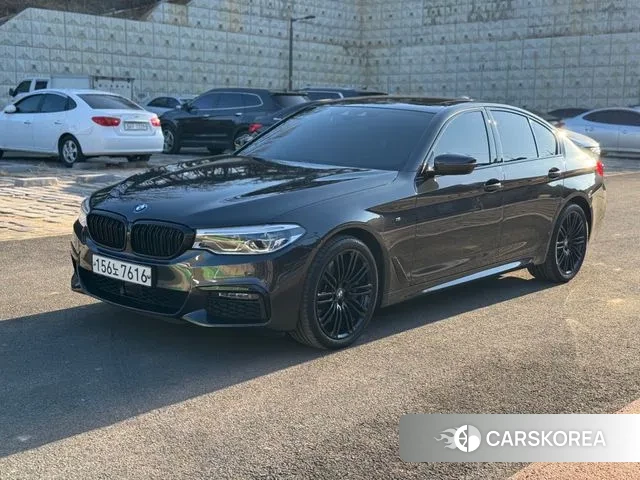 BMW 5 Series (G30) id 3732822 из Кореи 13