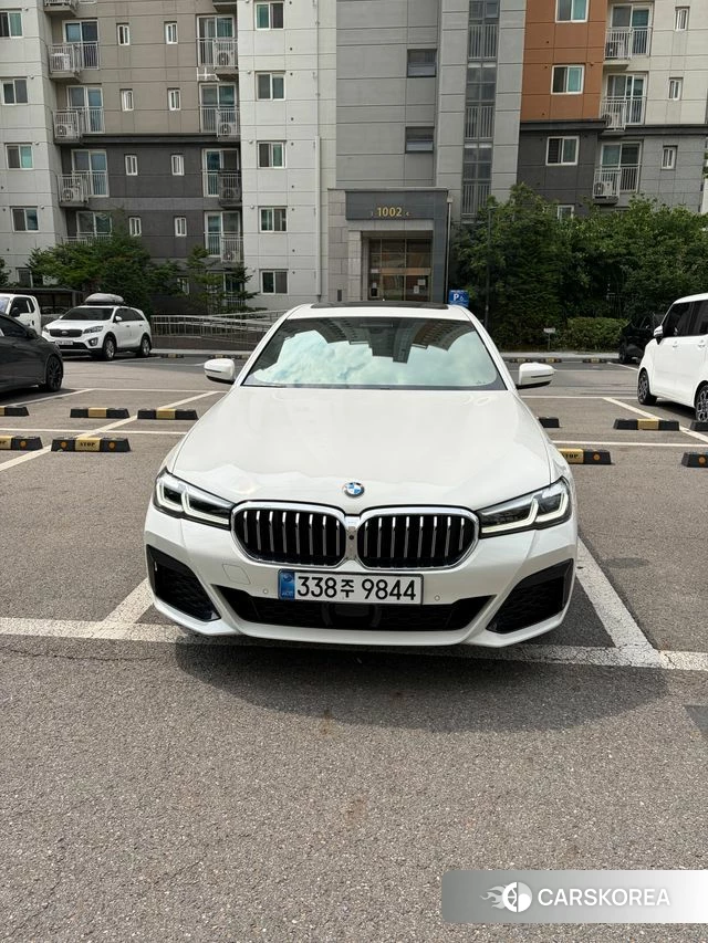 BMW 5 Series (G30) 2021 Белый из Кореи, фото 3