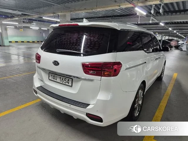 Kia The New Carnival id 3239022 из Кореи 12