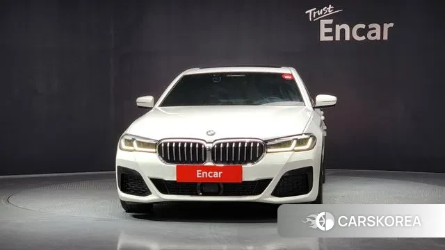 BMW 5 Series (G30) id 3509183 из Кореи 13