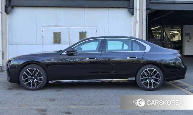 BMW 7 series id 4253552 из Китая 8