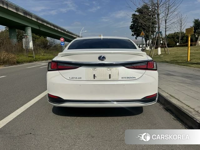 Lexus ES 2022 Белый из Китая, фото 5
